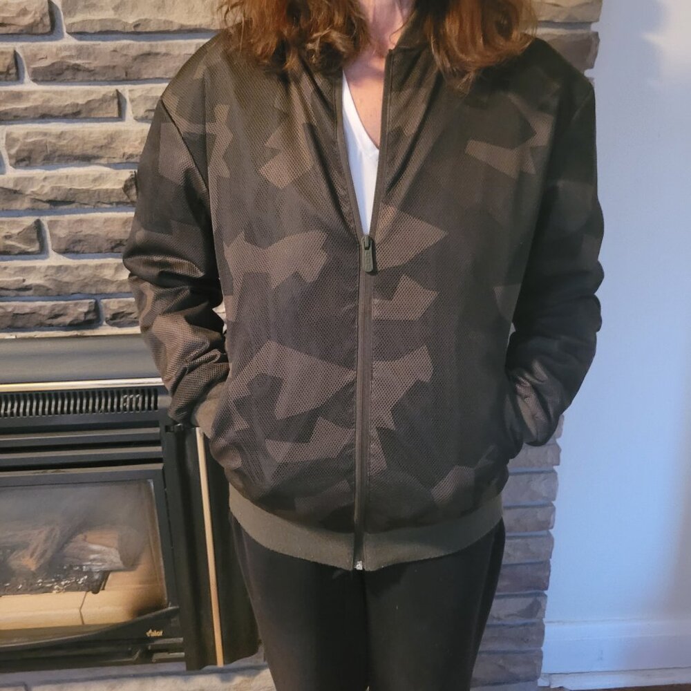 CSG Mens Camo Jacket Size